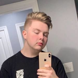 Meet your Posher, Evan